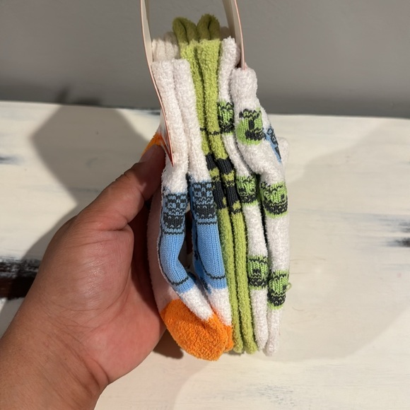 Pixar cozy sock set of 3 - Picture 2 of 3